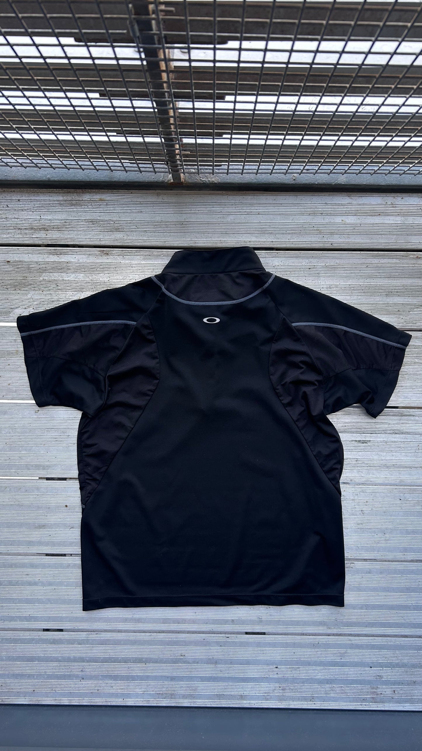 Oakley Zipped Top
