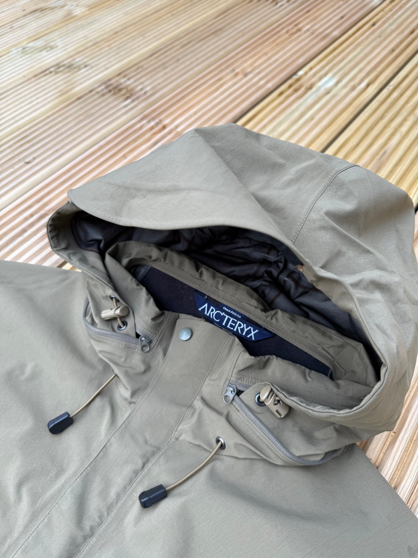 Arc’teryx LEAF Alpha Gen 1 Jacket