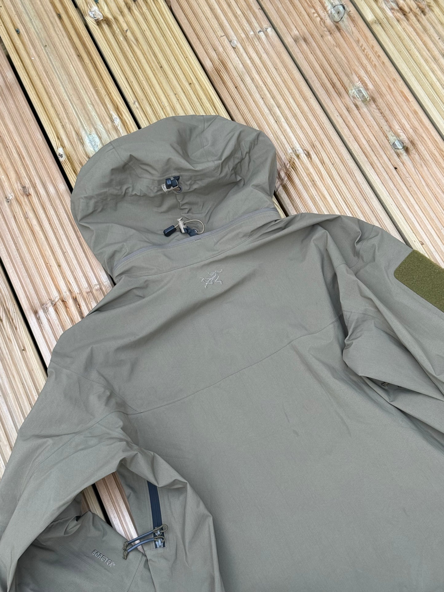 Arc’teryx LEAF Alpha Gen 1 Jacket