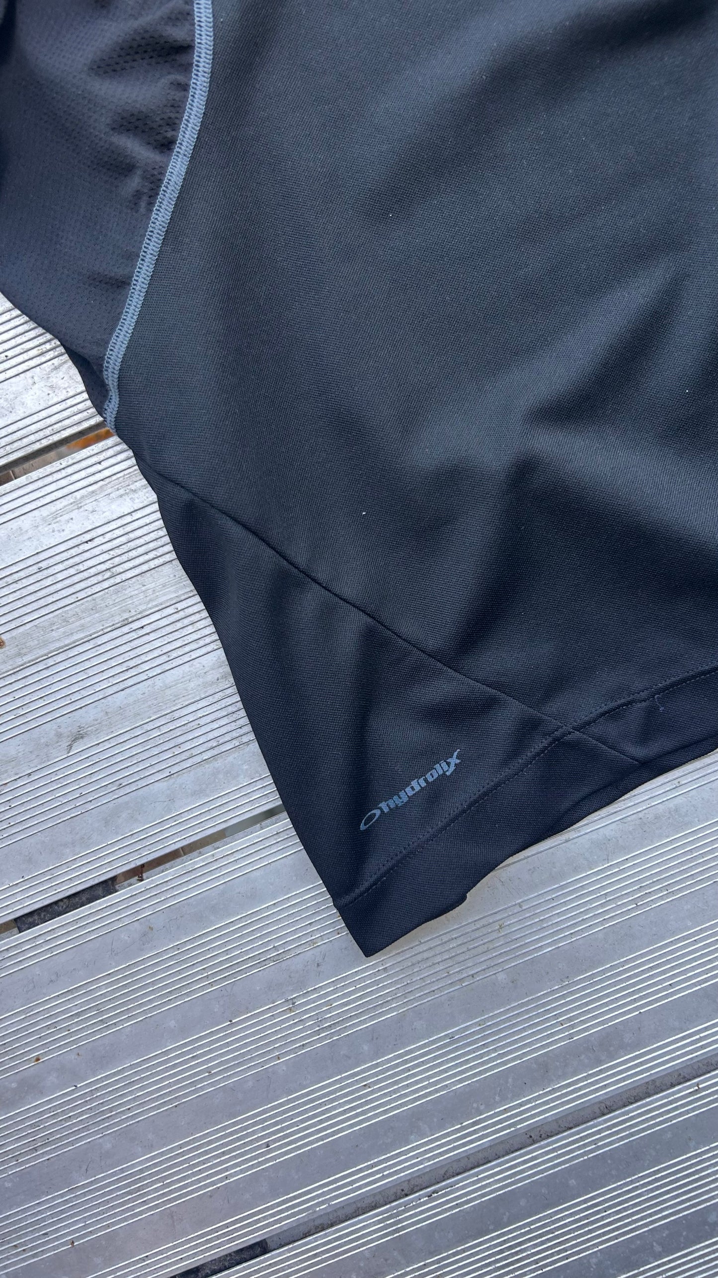Oakley Zipped Top