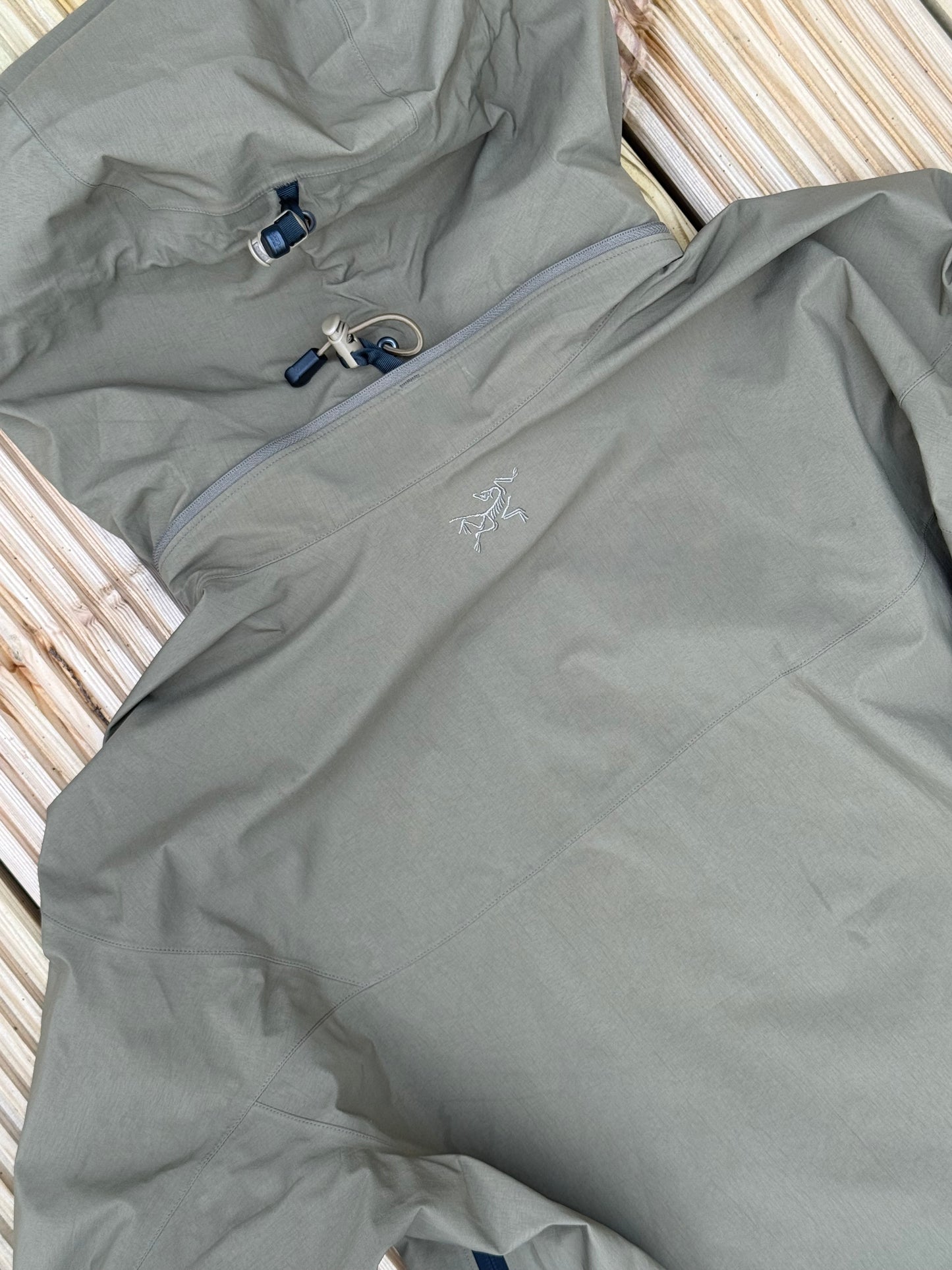Arc’teryx LEAF Alpha Gen 1 Jacket