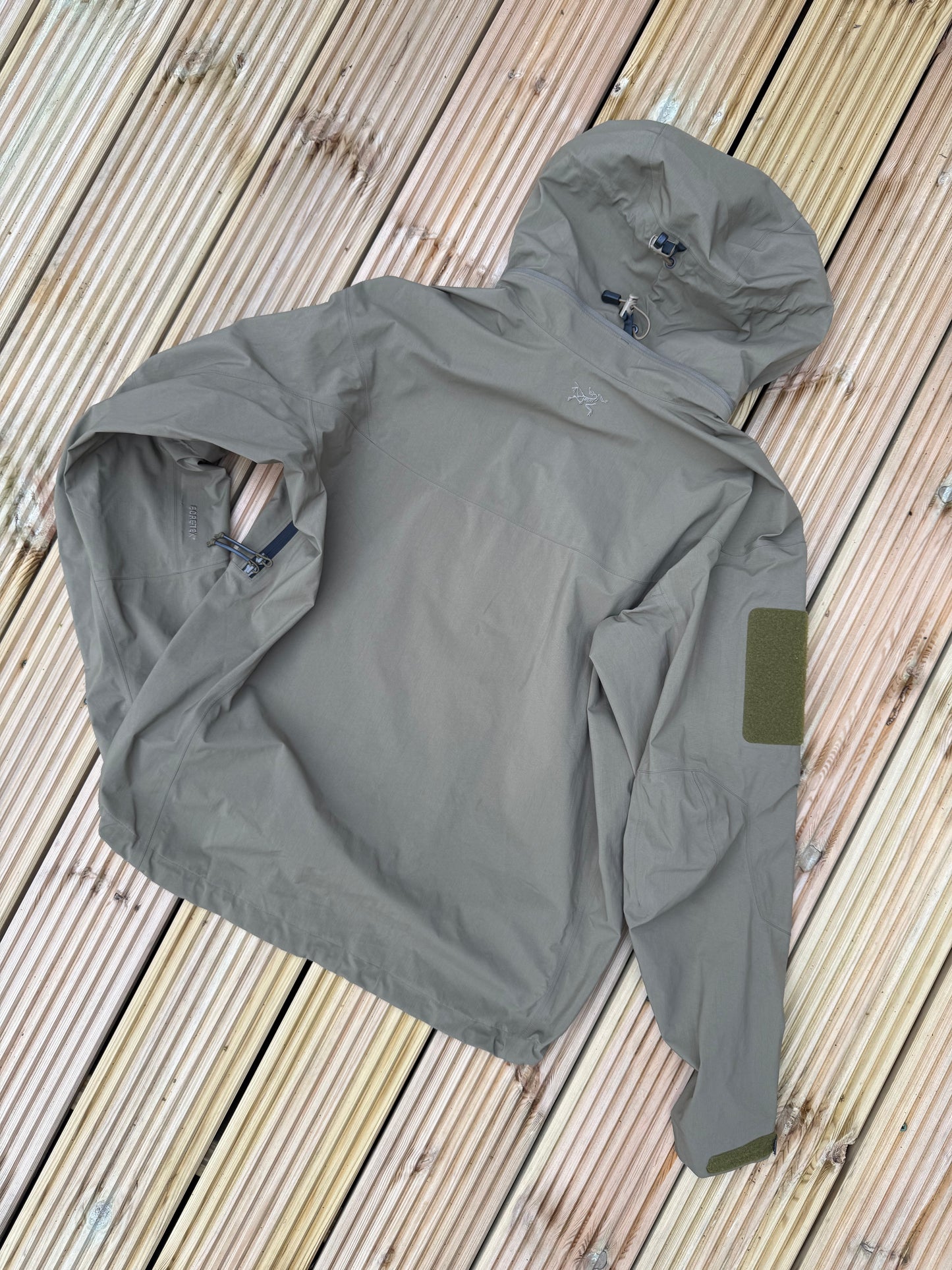 Arc’teryx LEAF Alpha Gen 1 Jacket