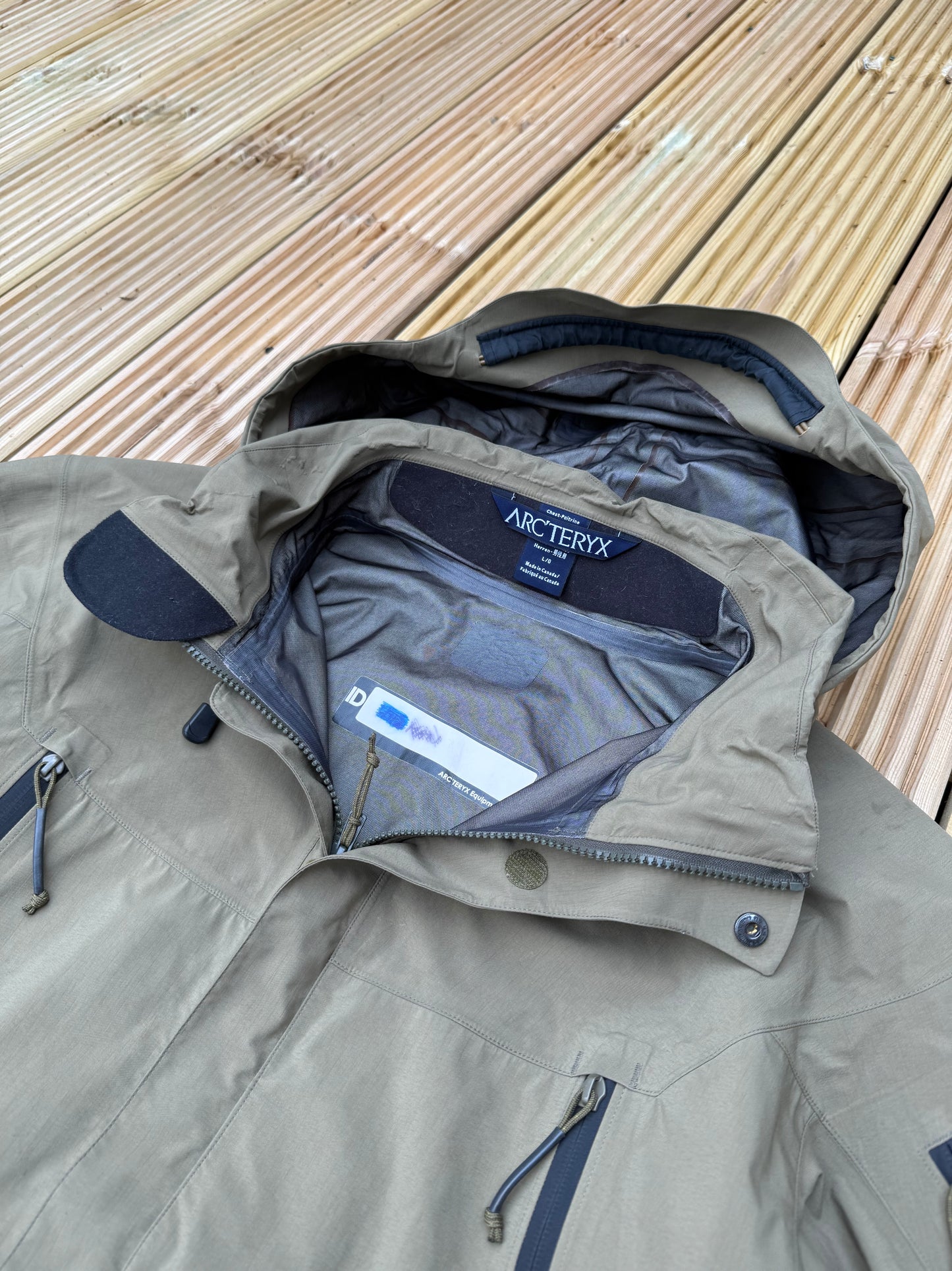 Arc’teryx LEAF Alpha Gen 1 Jacket