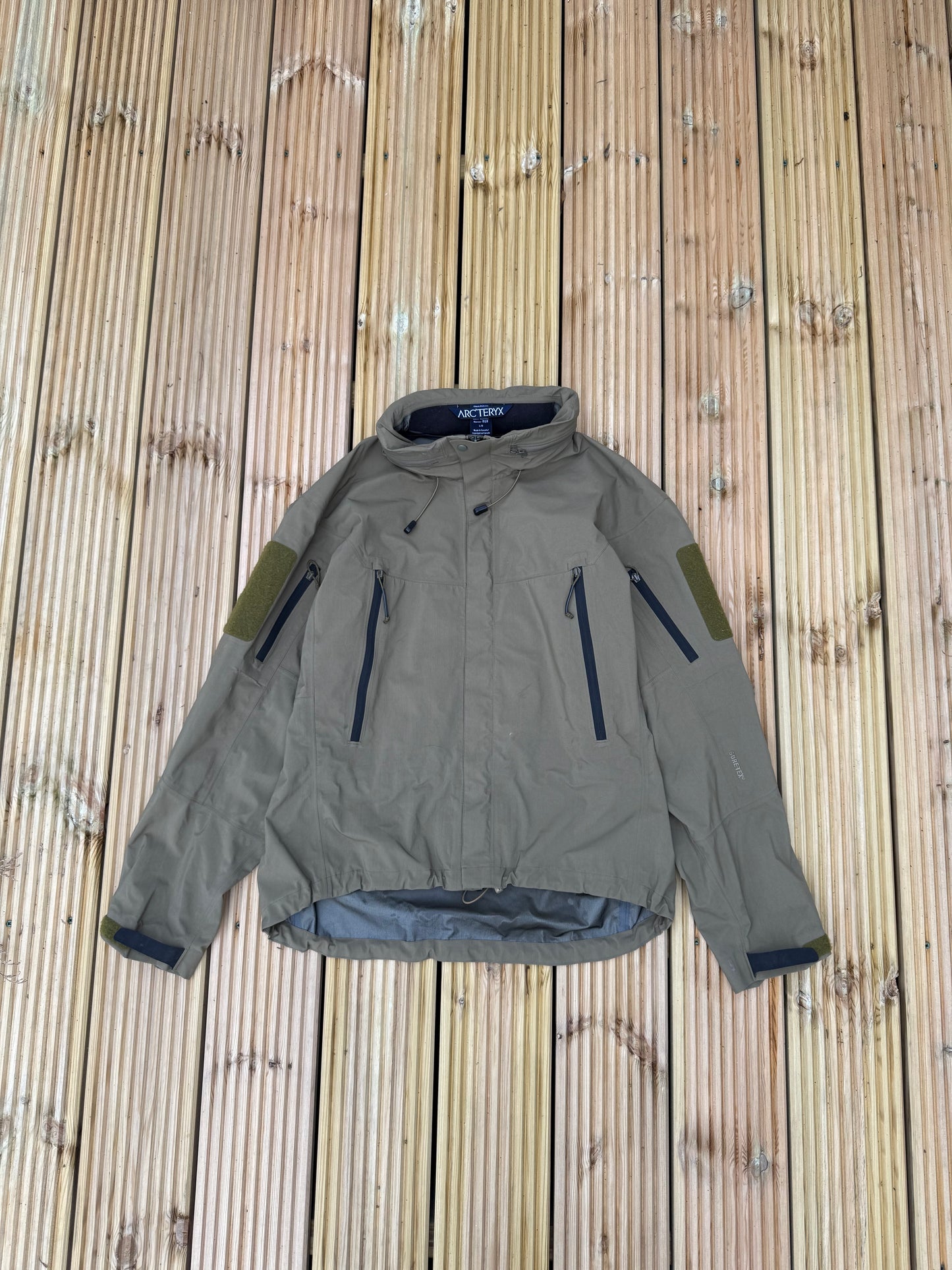 Arc’teryx LEAF Alpha Gen 1 Jacket