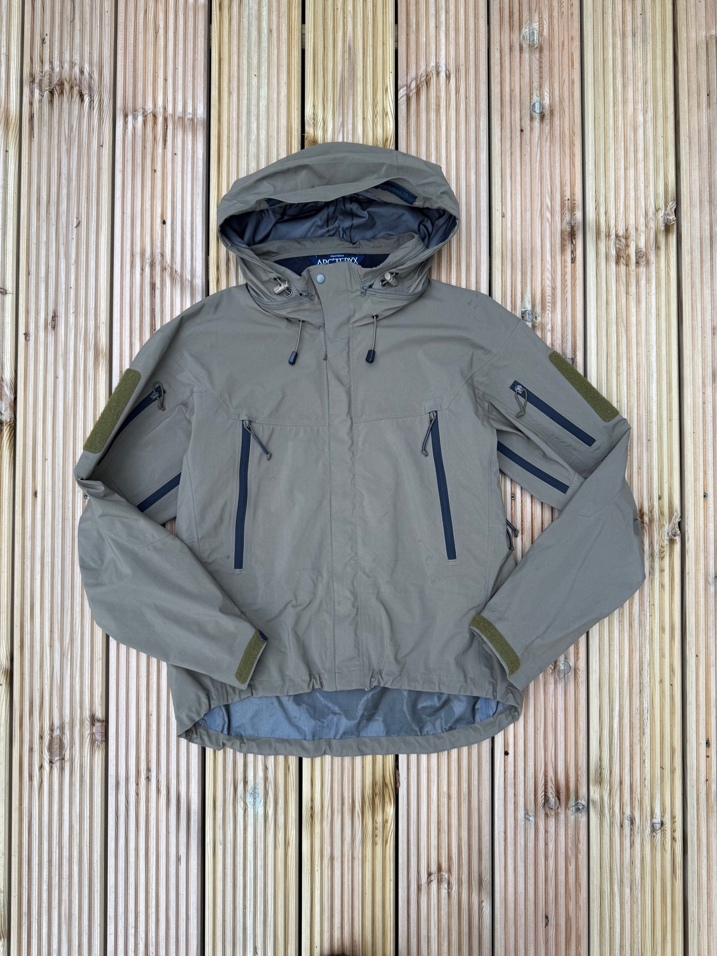 Arc’teryx LEAF Alpha Gen 1 Jacket