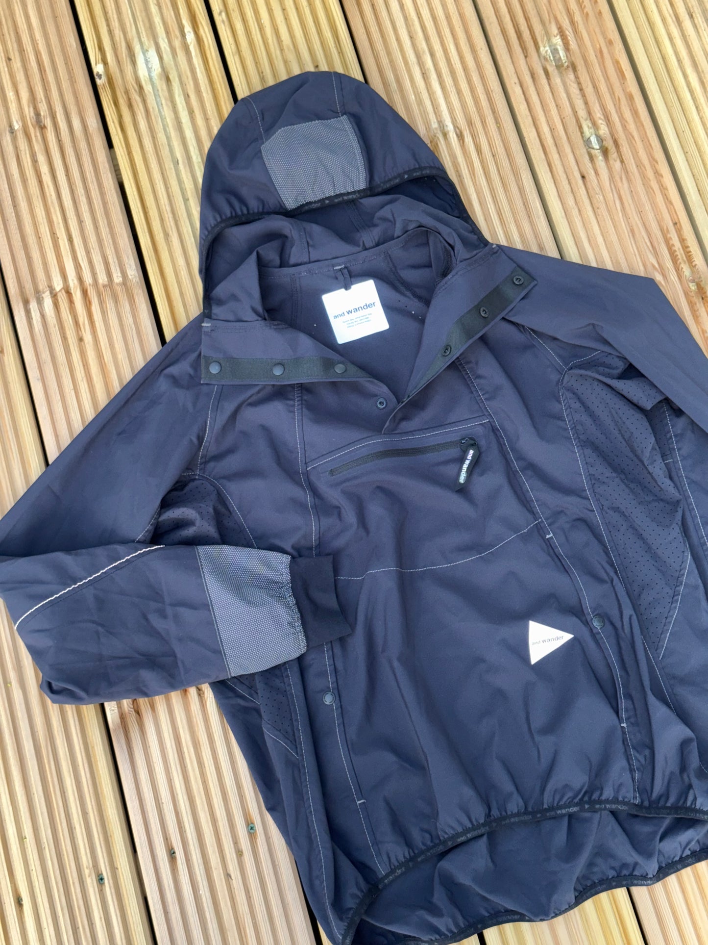 And Wander Windbreaker