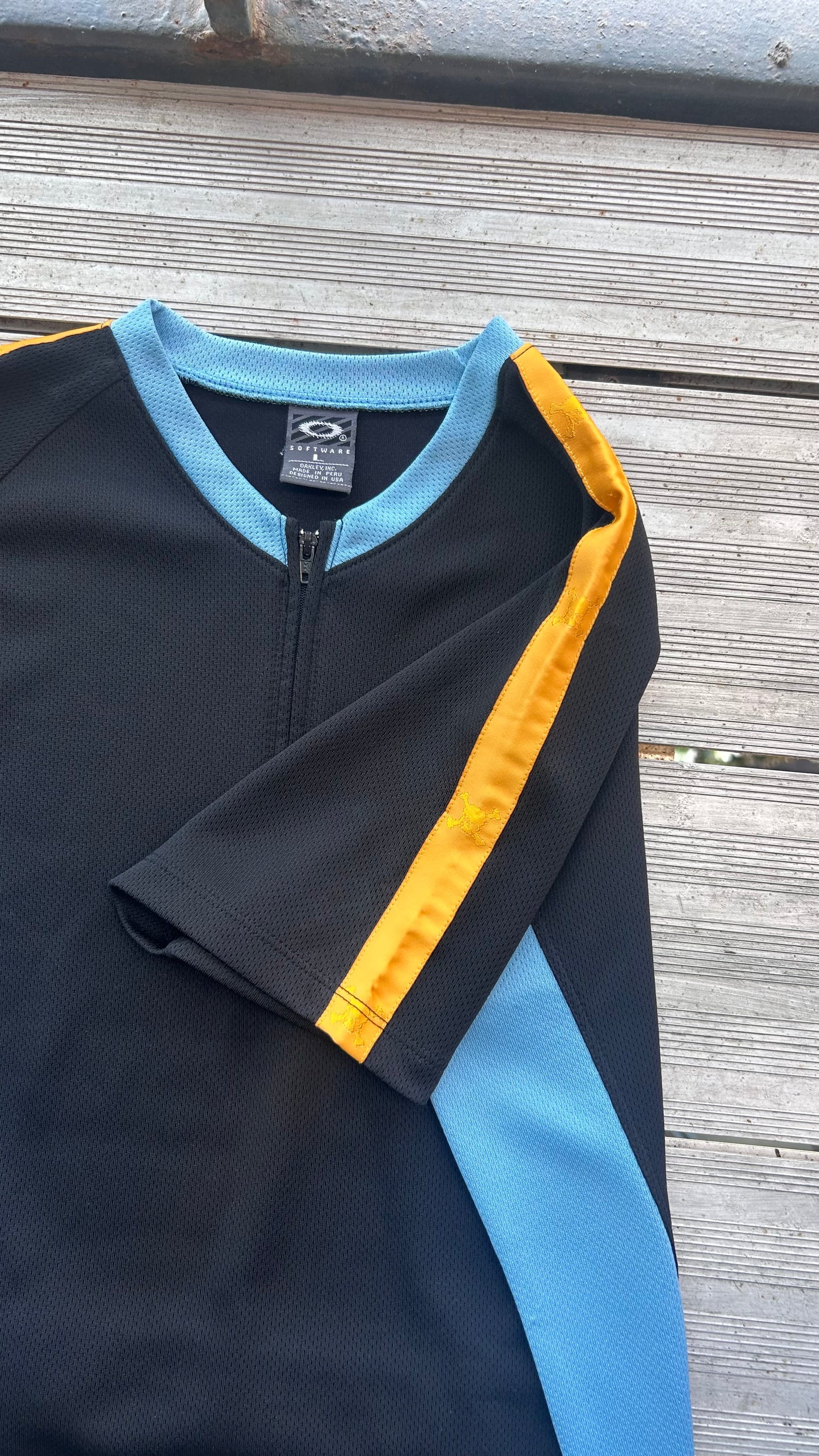 Oakley Software Zipped Top