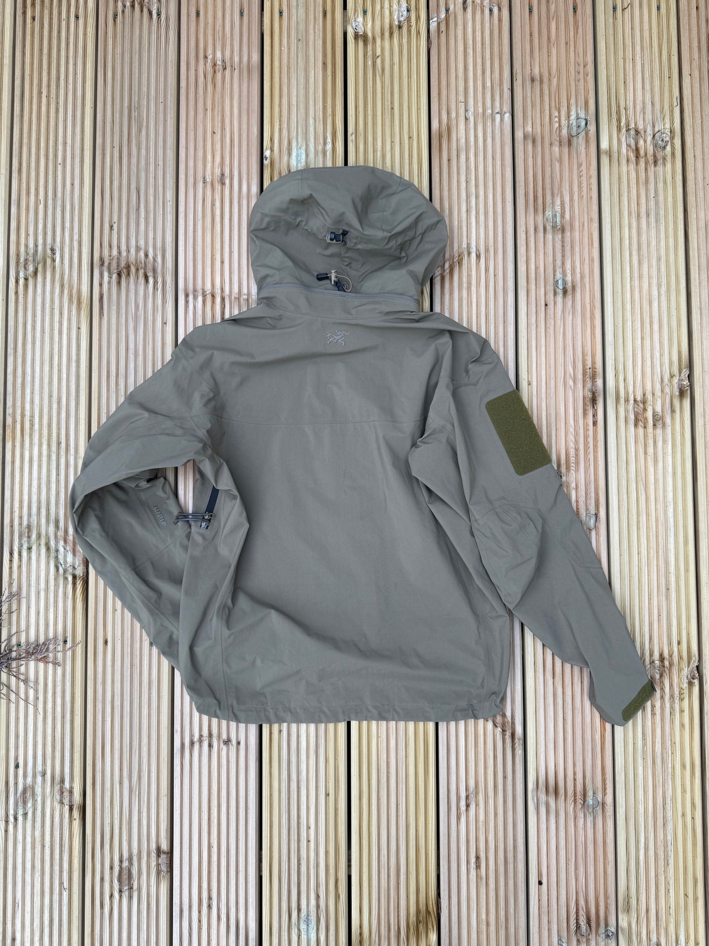 Arc’teryx LEAF Alpha Gen 1 Jacket