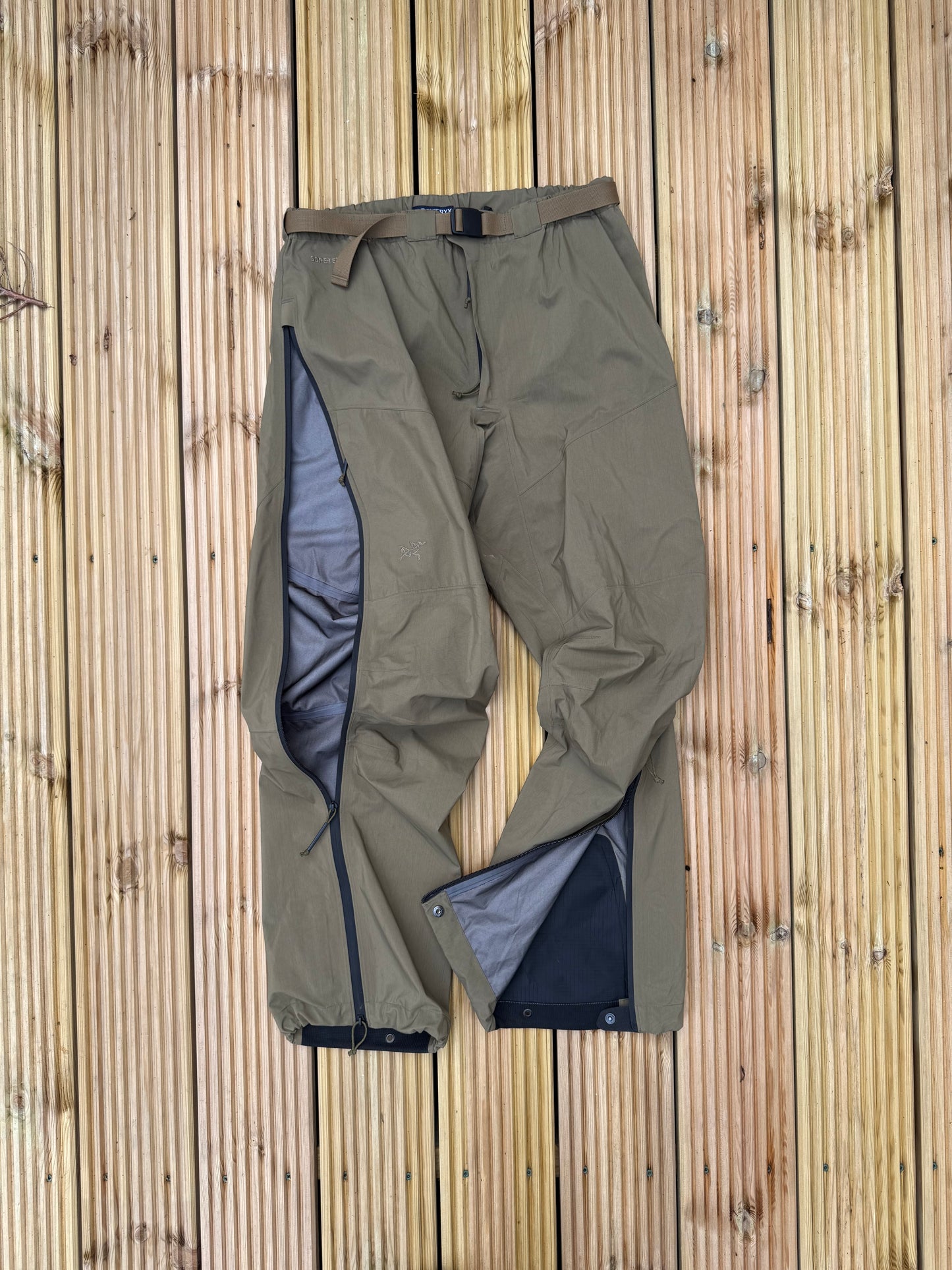 Arc’teryx LEAF Alpha Gen 1 Set