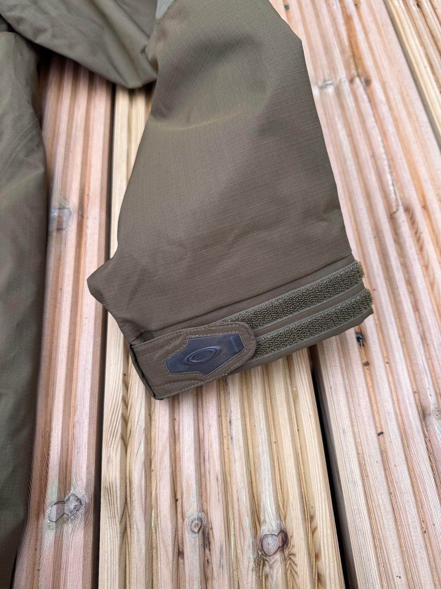 Oakley Magnetic Waterproof Jacket