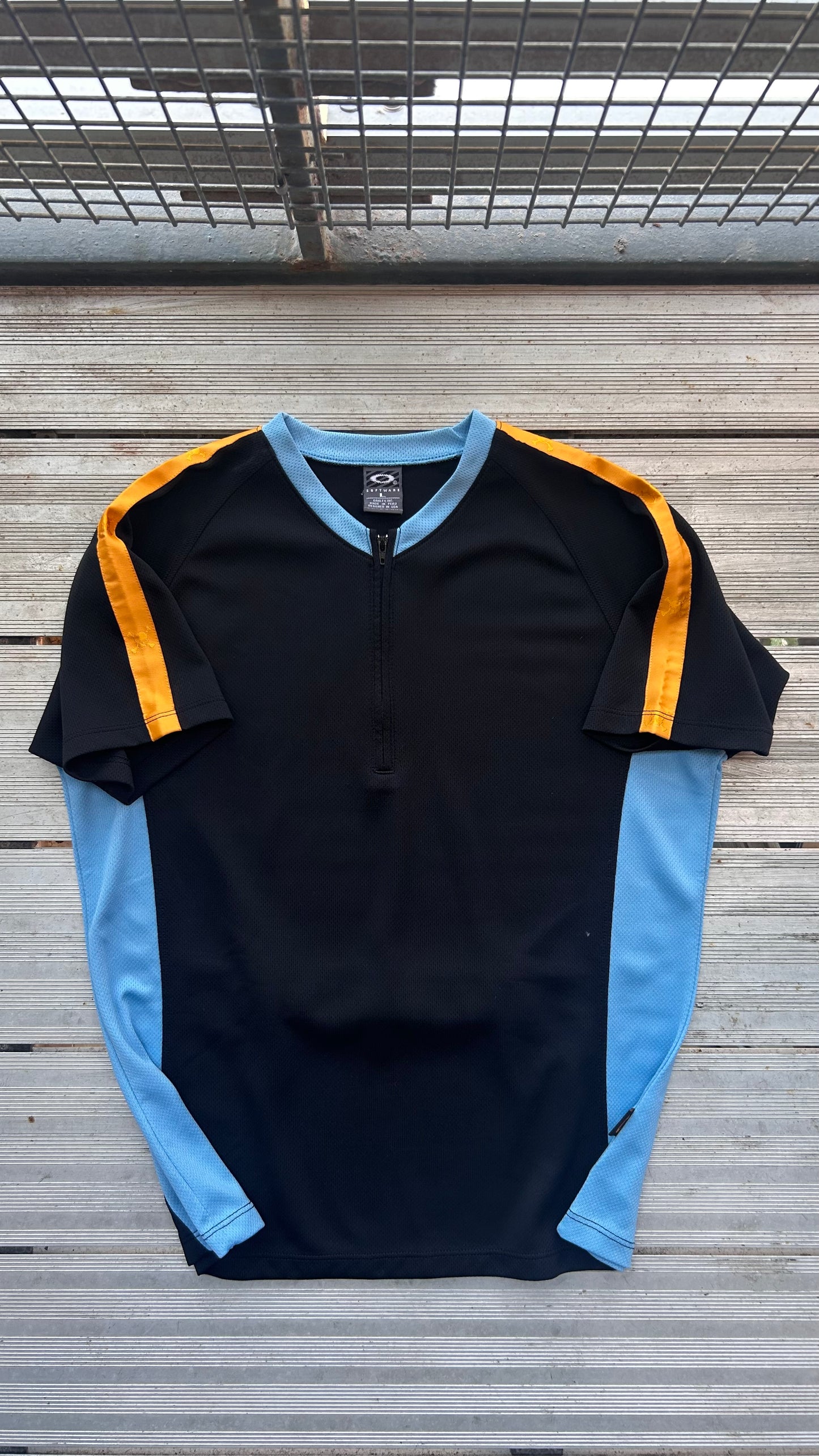 Oakley Software Zipped Top
