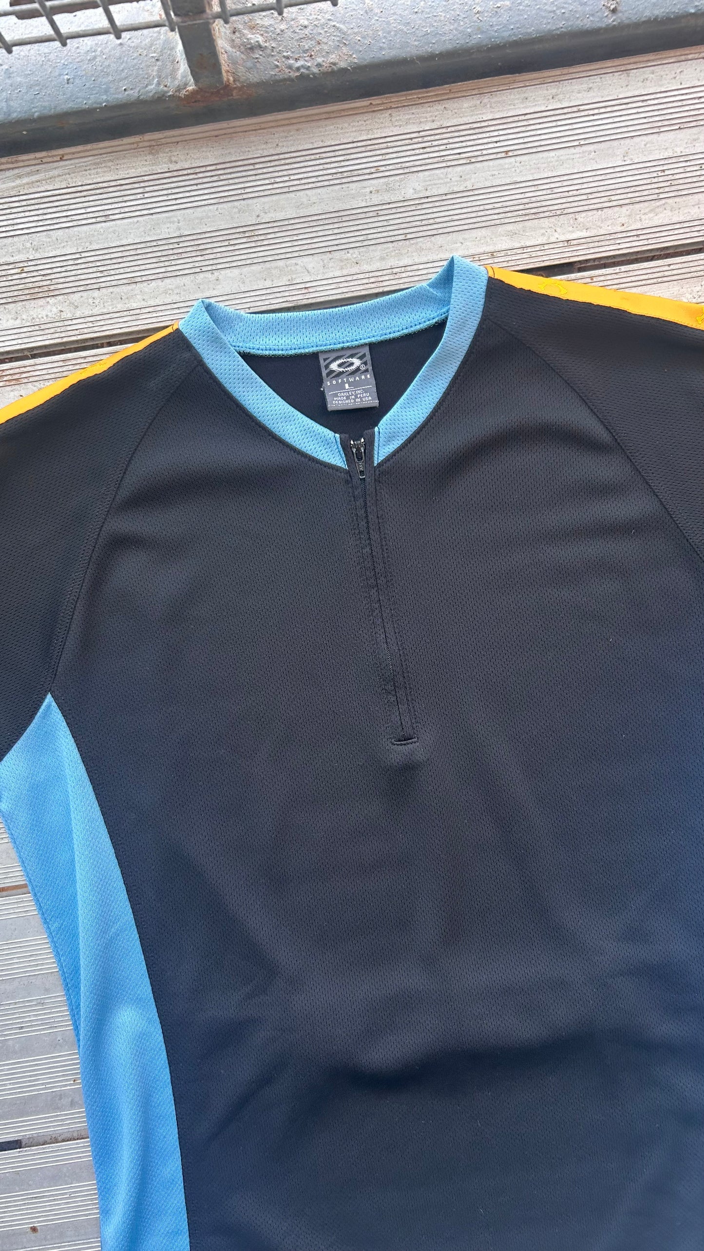Oakley Software Zipped Top