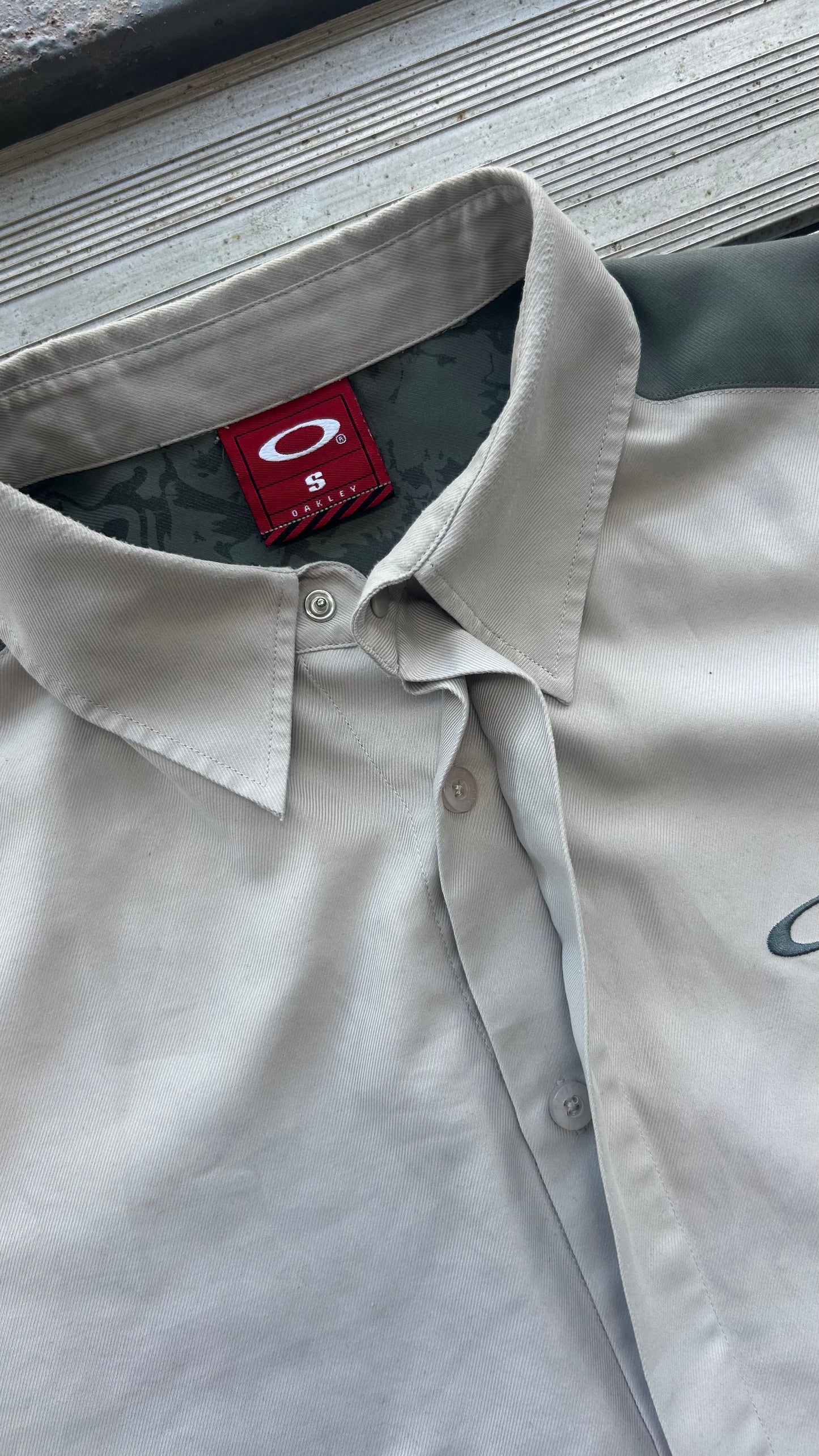 Oakley Shirt