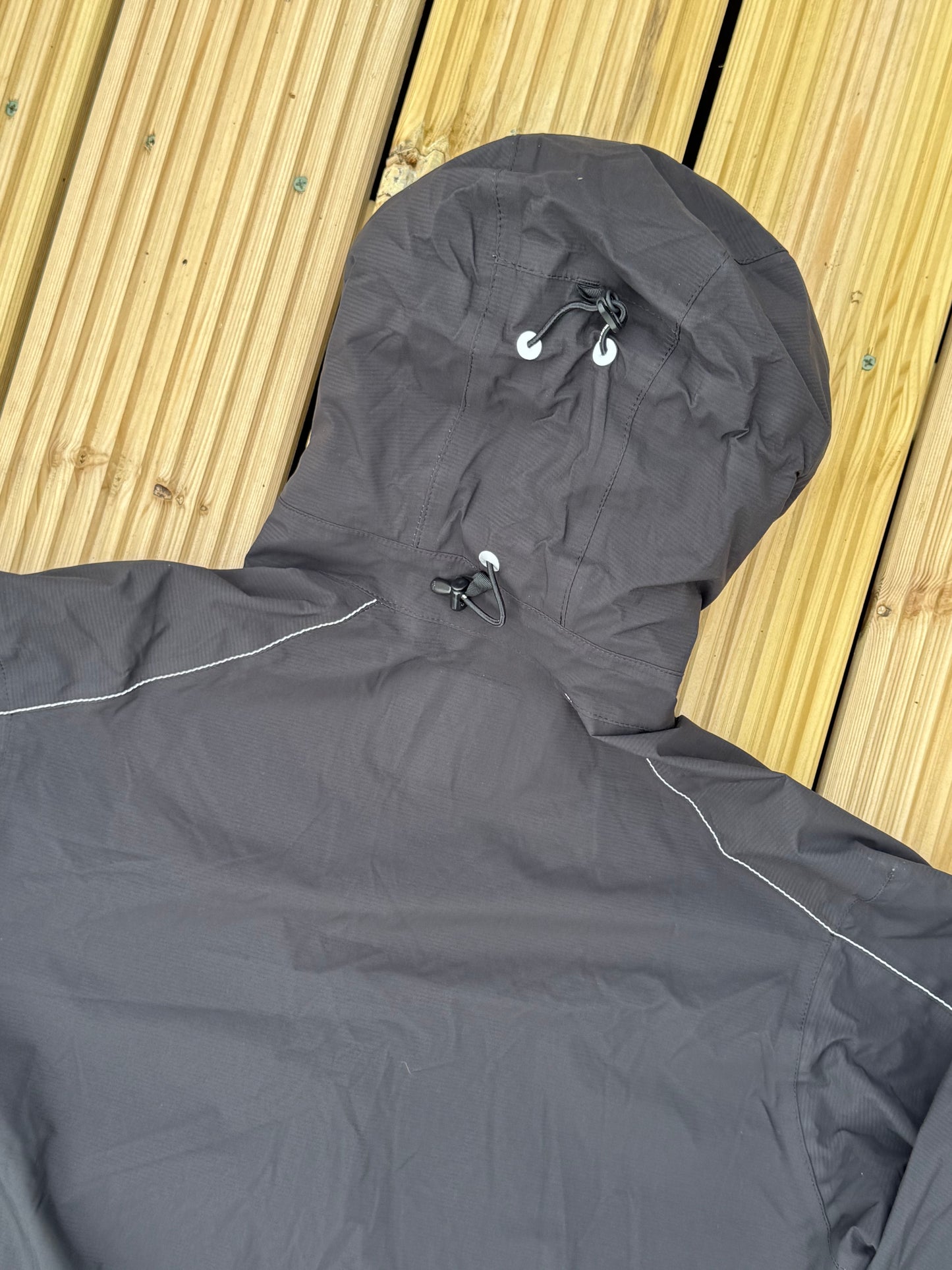 And Wander e-Vent Jacket